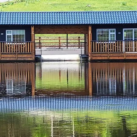 Waterfront - South Lägenhet